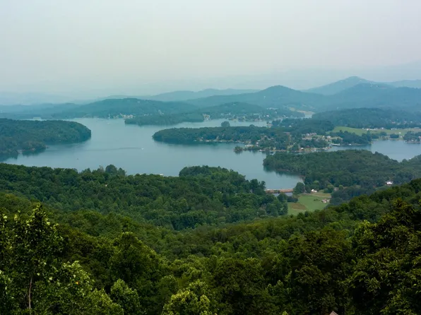 73 Eagles View Rd, Hayesville, NC 28904