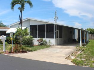 6162 Seashore Dr, Lake Worth, FL 33462