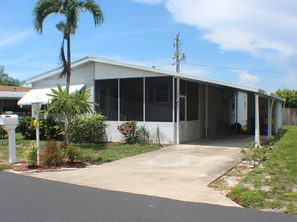 6162 Seashore Dr, Lake Worth, FL 33462