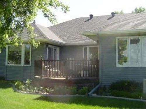 5th image of 2615 River Dr N