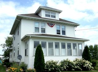 W7293 County Rd N, Van Dyne, WI 54979