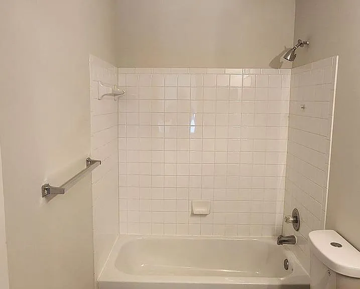 45512 Lakemont Sq — Photo 16