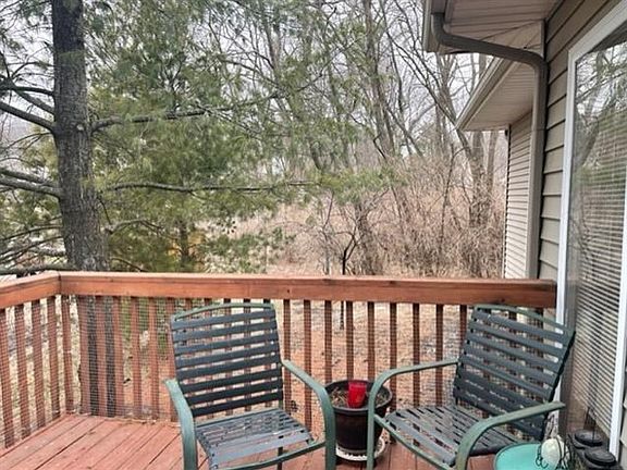 4th image of 382 N Clayview Dr