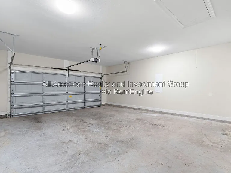 331 Adams Dr — Photo 27
