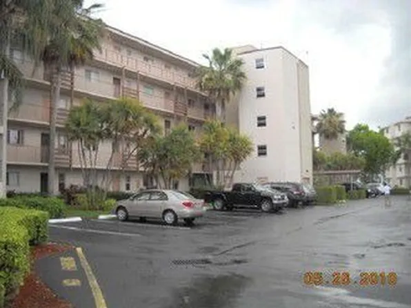 2106 Cypress Bend Dr APT 203, Pompano Beach, FL 33069