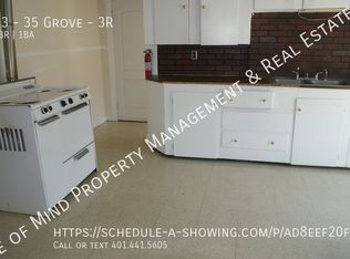33 35th Grv #3R, Woonsocket, RI 02895