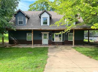 101 Castle Ln, East Peoria, IL 61611