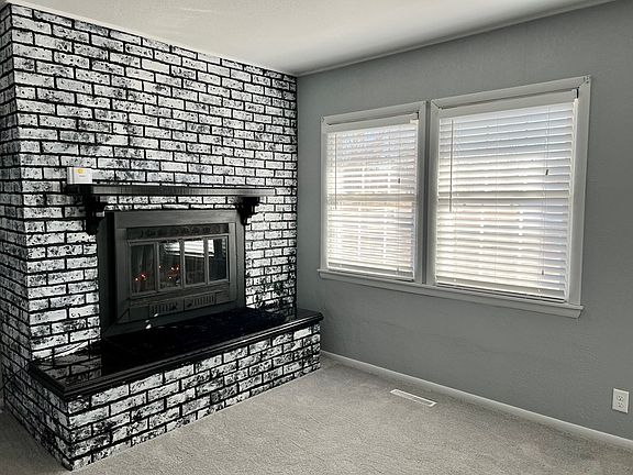 3rd image of 217 W Jefferson St