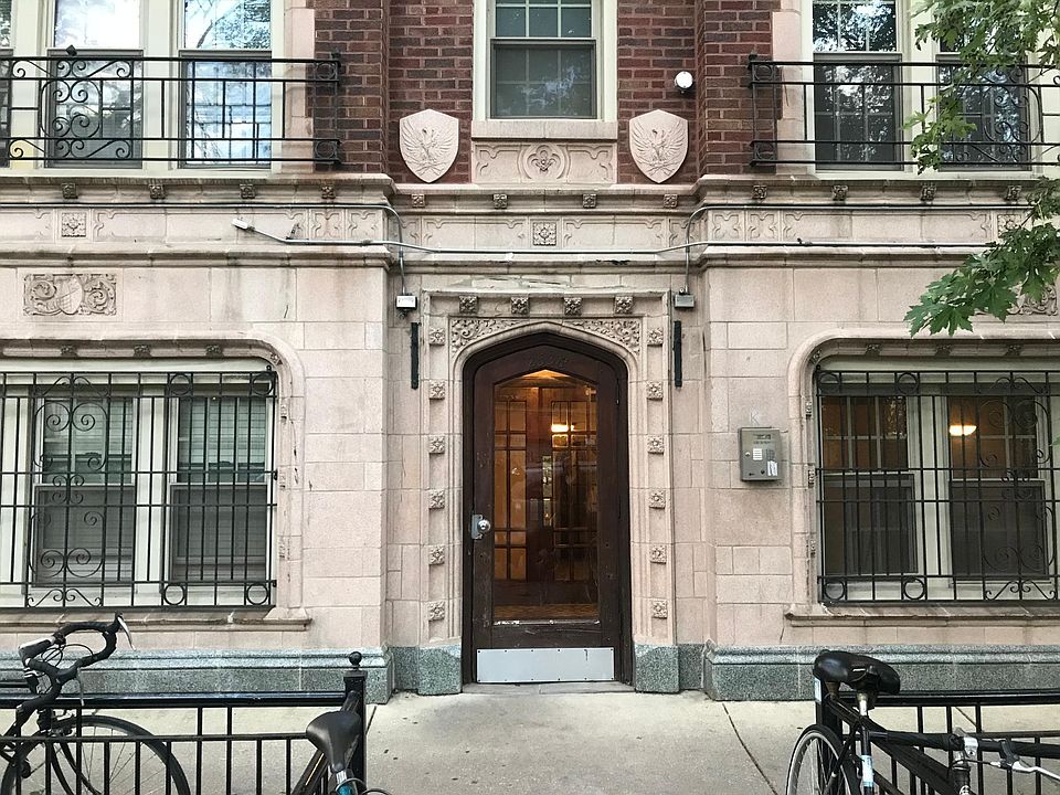 1st image of 2540 N Sawyer Ave #105