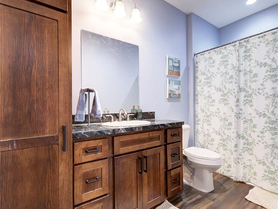 1266 Christine Dr, photo 24