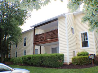 10122 Oakton Terrace Rd, Oakton, VA 22124