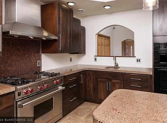4th image of 715 Forest Hollow Dr