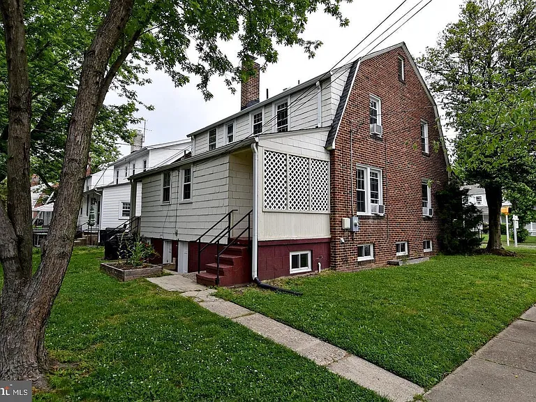 600 23rd St S — Photo 34