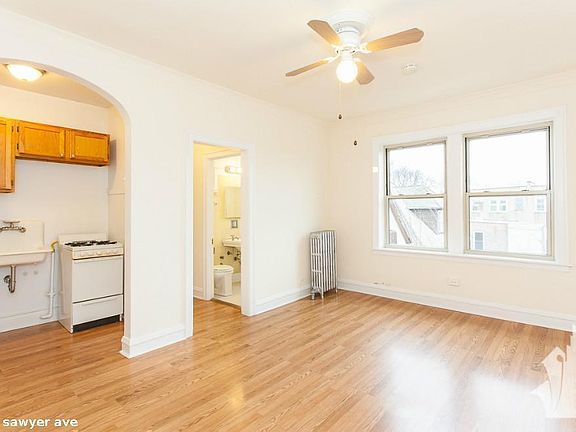 3rd image of 2538 N Sawyer Ave #1116
