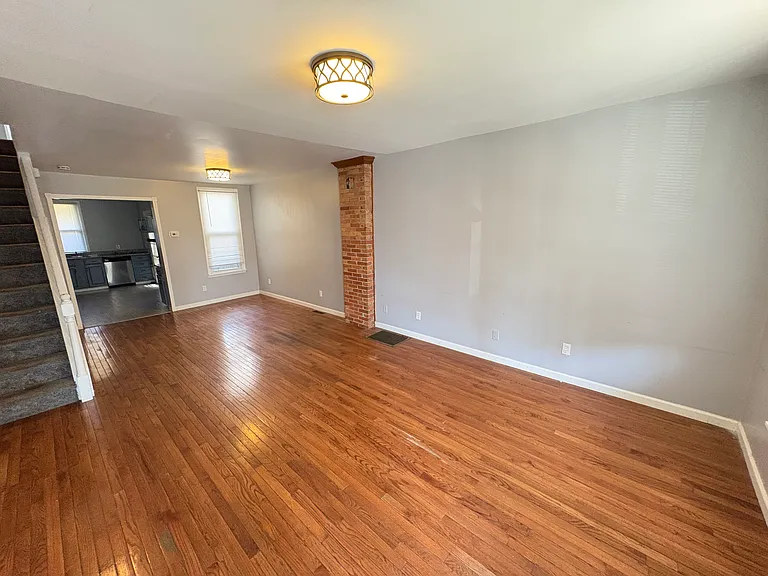 2030 Kensington St — Photo 1