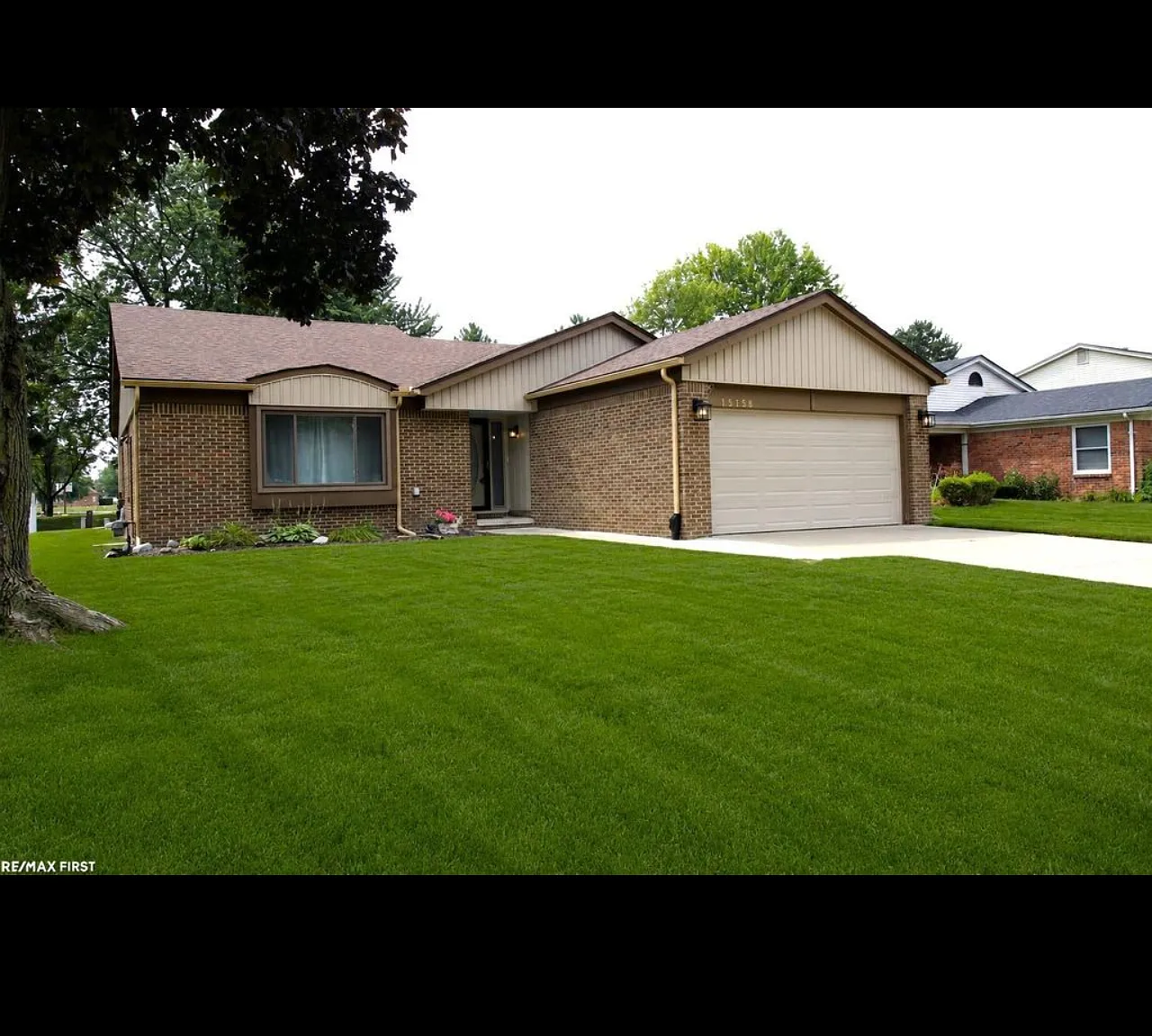 3 bed, 1384 sqft, $2,400 — Photo 1