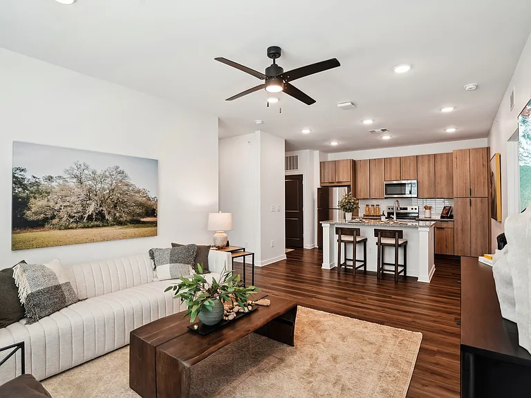 The Pullman Luxury Apartments — Photo 52