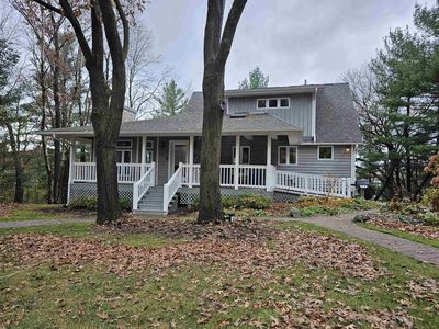 E2391 Cardinal Ct, Waupaca, WI, 54981