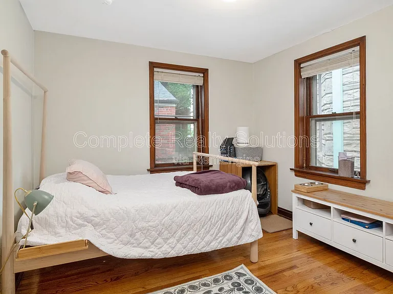 2164 Lafayette Ave — Photo 9