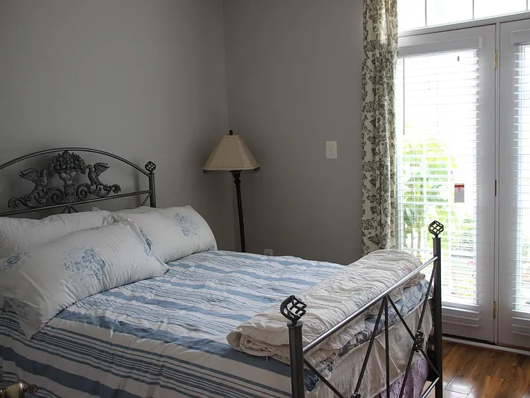 9504 Walker Way — Photo 12