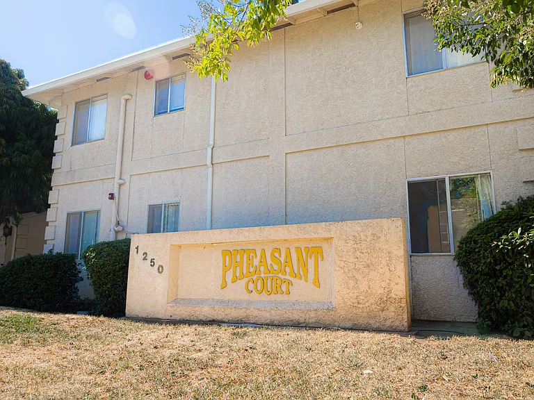 Melton Drive Apartments — Photo 13
