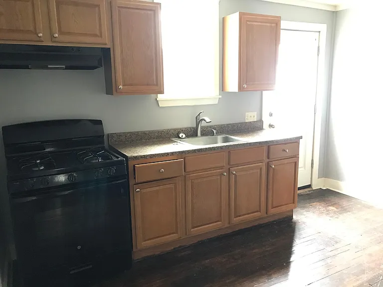 60 Main St #2 — Photo 7
