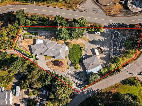 2nd image of 8570 Primrose Dr