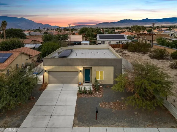 13701 El Cajon Dr, Desert Hot Springs, CA 92240