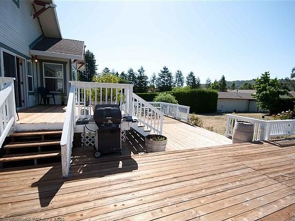 3rd image of 763 Chapman Ln