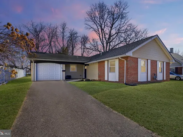 42 Bucknell Ln, Willingboro, NJ 08046