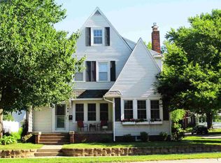746 E Washington St, Washington, IA 52353