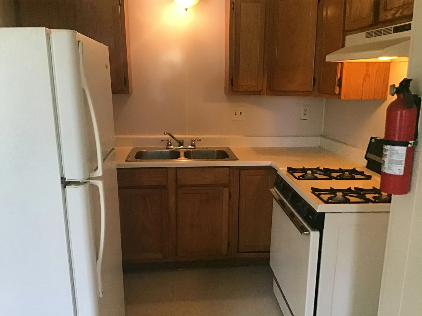 7811 W Hampton Ave — Photo 2
