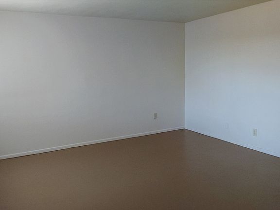 2nd image of 3517 E Monte Vista Dr