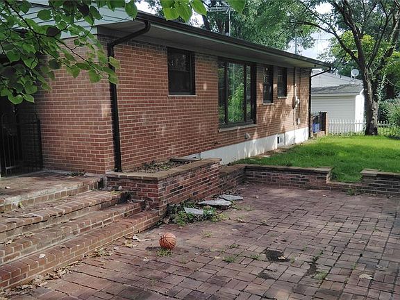 4th image of 2 Saint Rose Ct