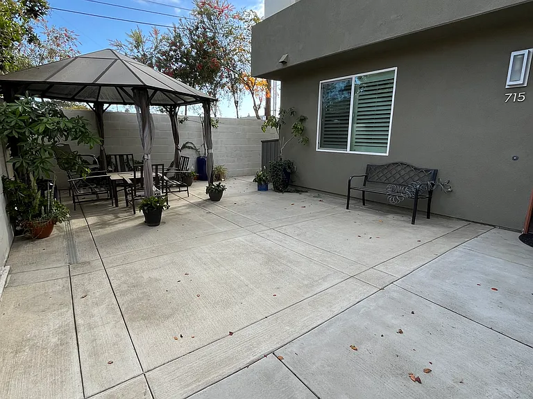 715 Seaside St — Photo 20