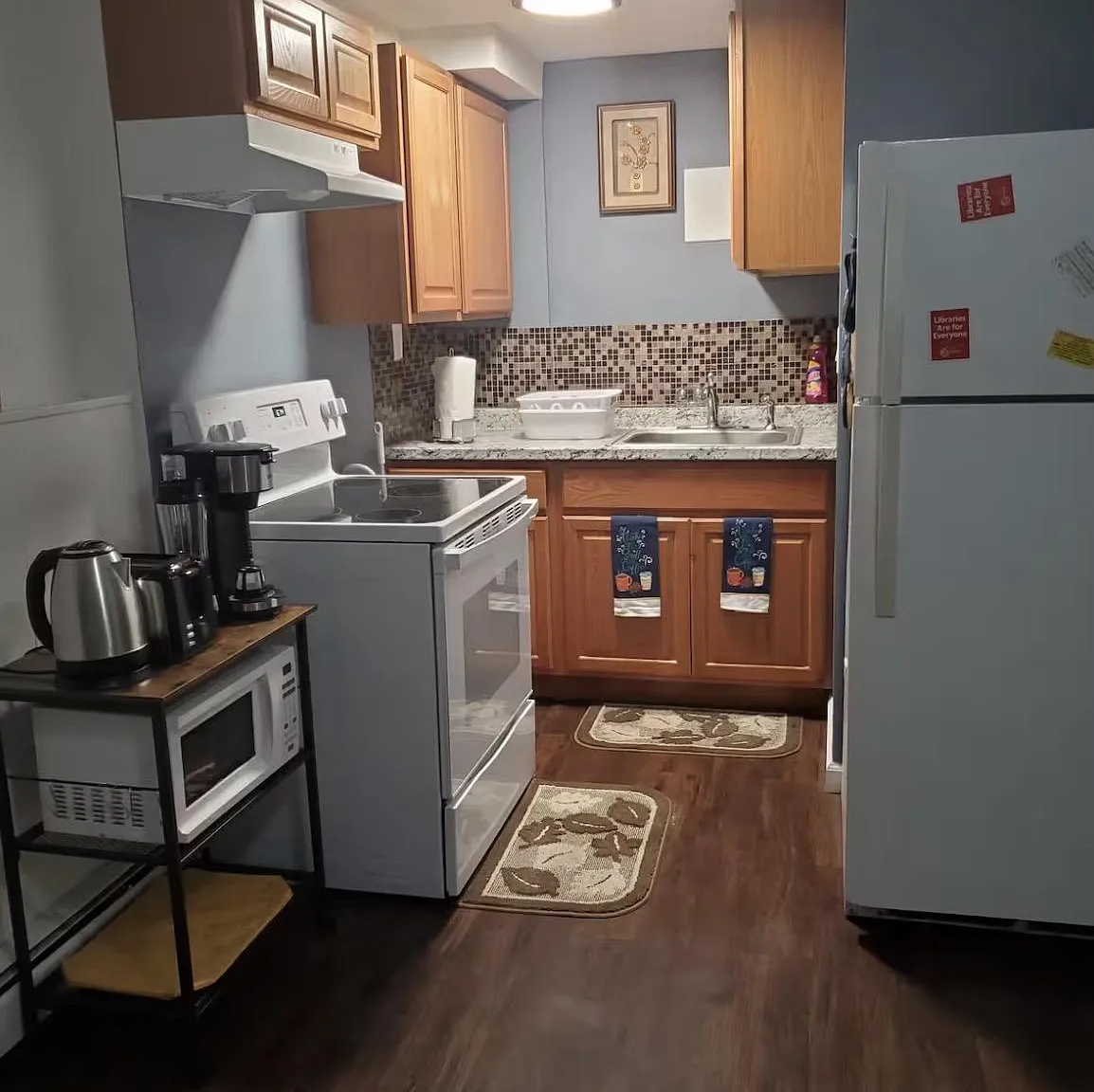 2 bed, 1.0 bath, 2500 sqft, $1,819 — Photo 4