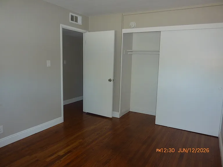 2637 Cordova Ln — Photo 13