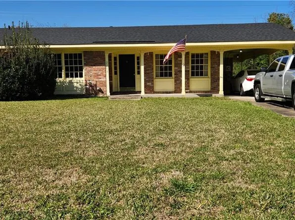 2758 N Barksdale Dr, Mobile, AL 36606