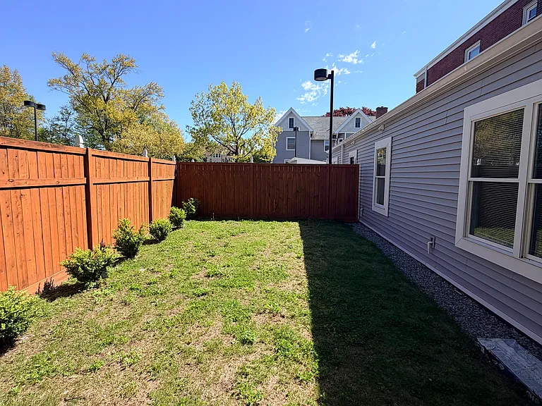 337 Main St #1 — Photo 11