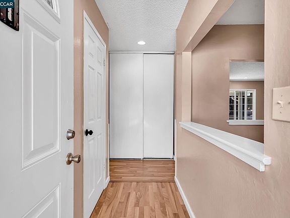 5th image of 3321 Fraser Rd