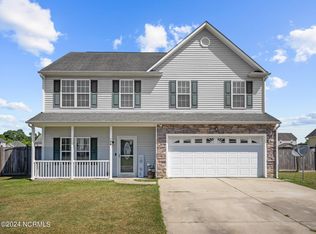 106 Dukes Lake Cir, Richlands, NC 28574
