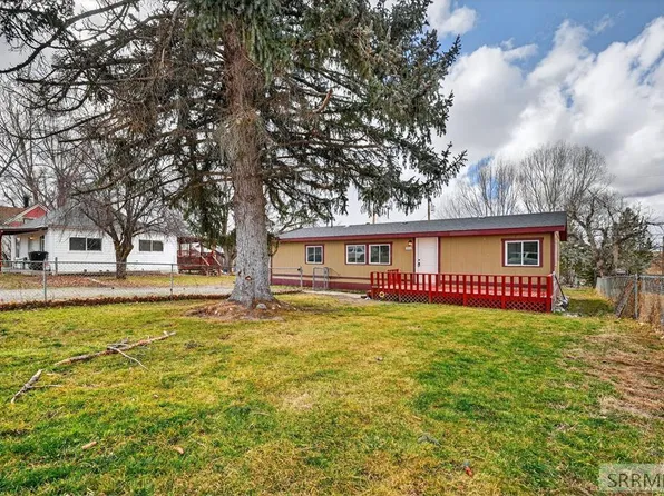 228 McKinley St, American Falls, ID 83211