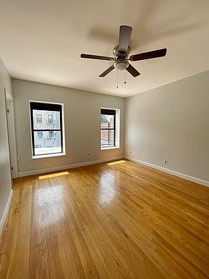 5th image of 204 Carroll St APT 3