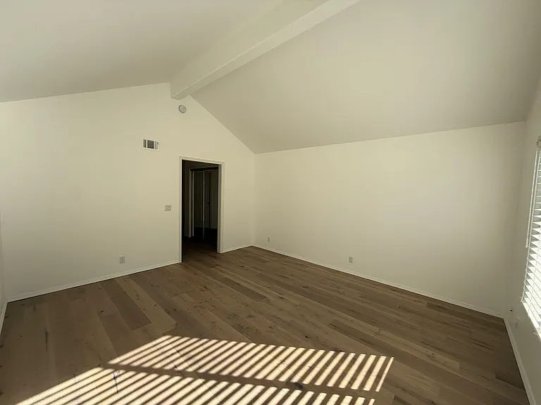 2441 Iron Ridge Ct — Photo 25