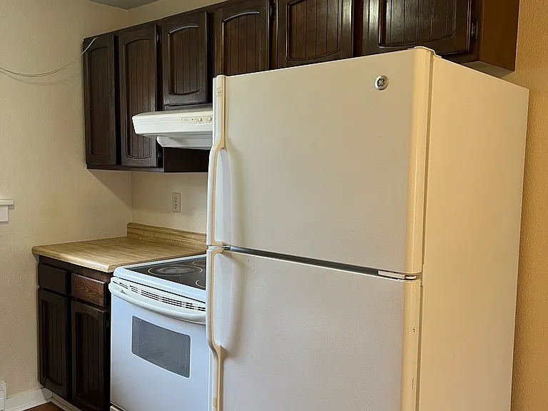 9625 SW Prairie Ter #D — Photo 4