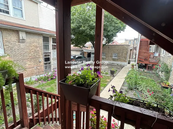 2905 N Kilbourn Ave #1, Chicago, IL 60641