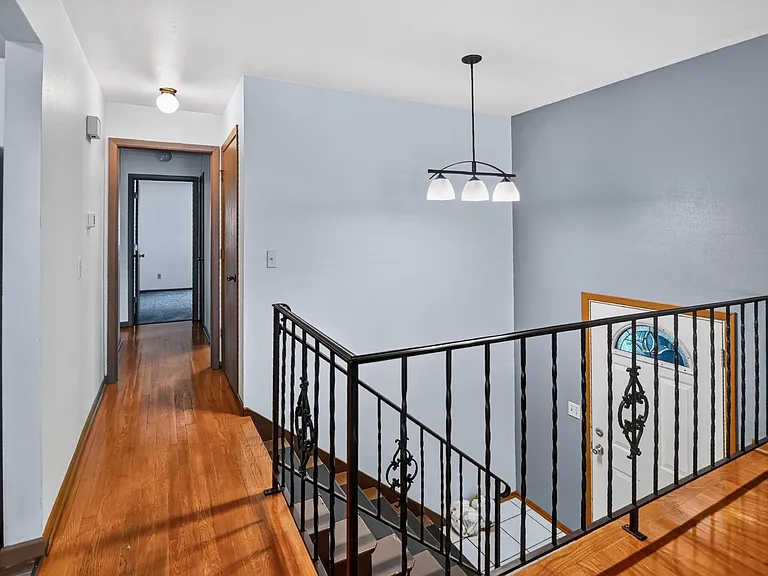 10 Brompton Cir #10 — Photo 5