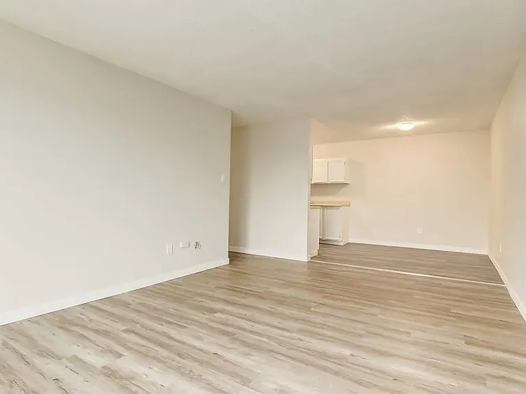 4102 43rd Ave #101 — Photo 16