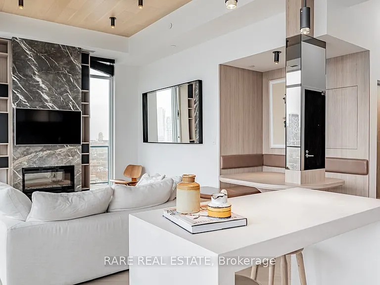297 College St #Penthouse 5 — Photo 18