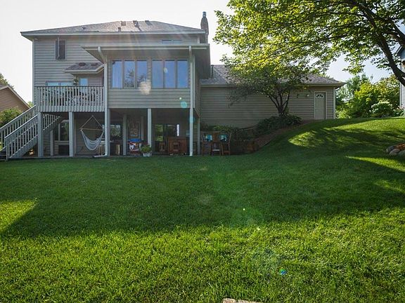 2nd image of 15861 Garden View Dr